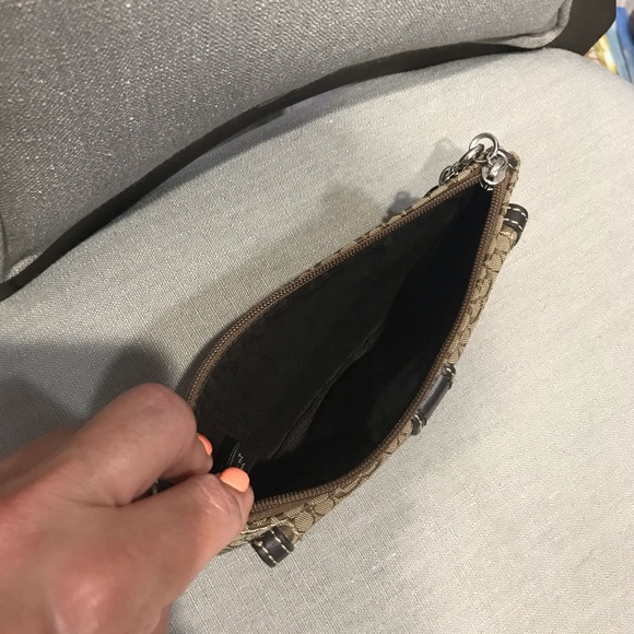Coach signature soho buckle wristlet in brown - Picture 5 of 11